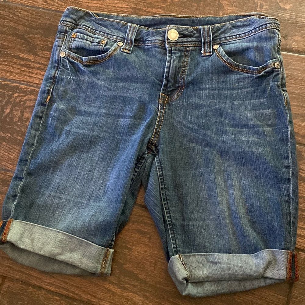 10/$50 Faded Glory Women Jeans Shorts Size 4